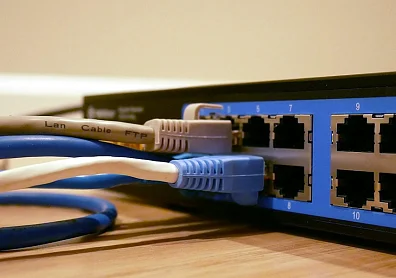 Как рассчитать бюджет PoE-коммутатора для IP-камер: полное руководство